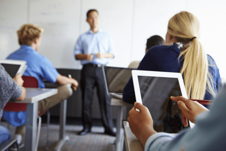 Sala de Aula do Futuro: Tecnologia e Inovação na Educação